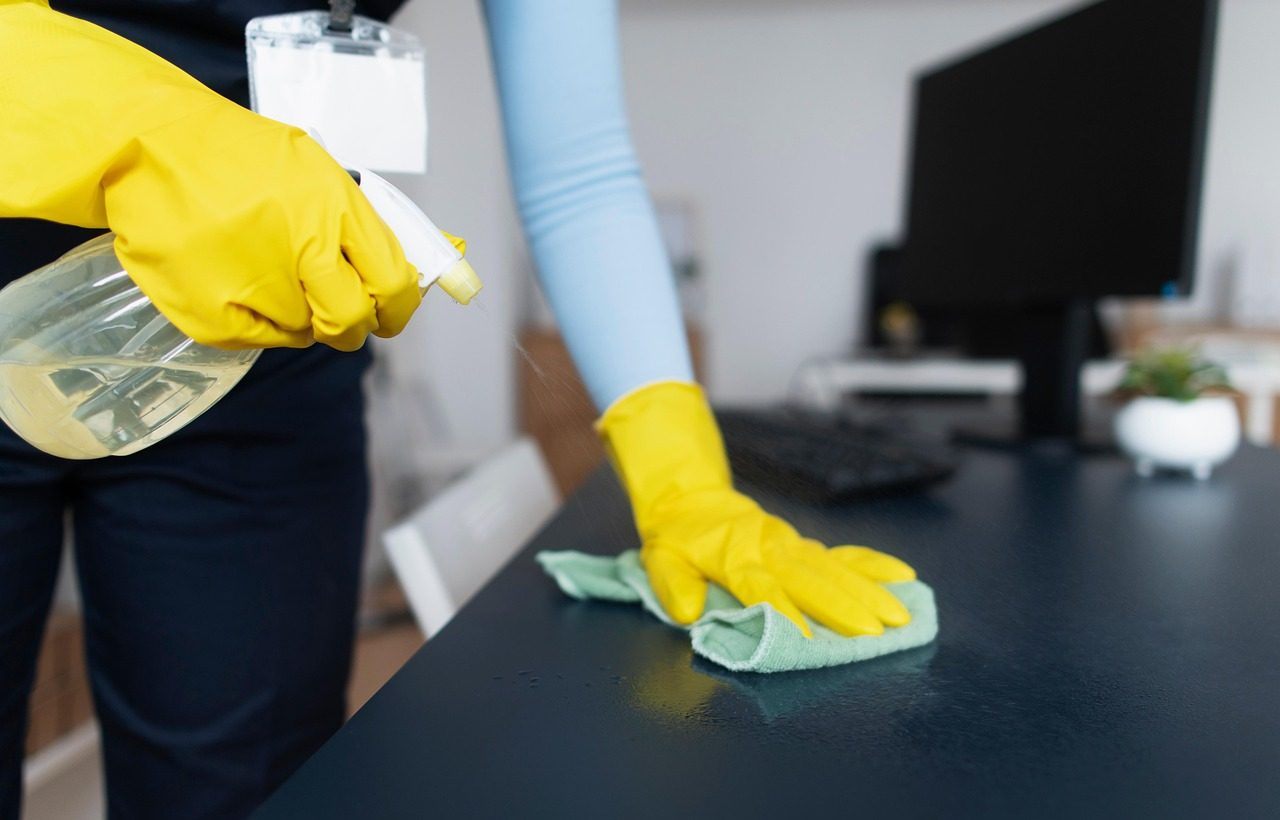 cleaning, office, desk, wiping, cleaning, cleaning, cleaning, cleaning, cleaning